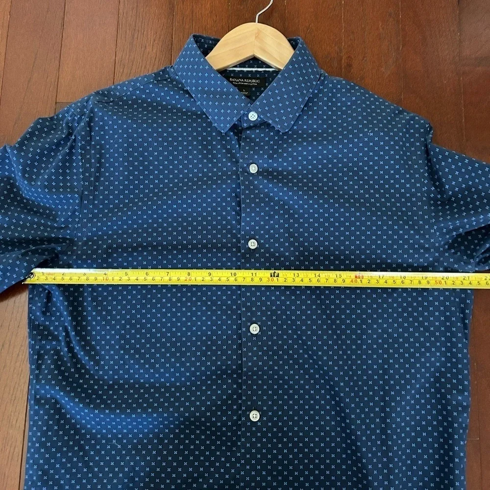 Banana Republic Men Button Down Shirt Blue Polka Dot non iron Size Large Perfect